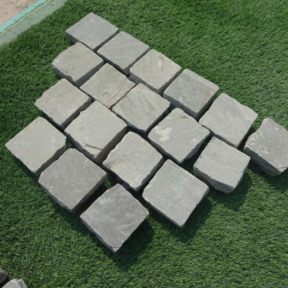 Kandla Grey Riven Sandstone 100X100 Square Setts